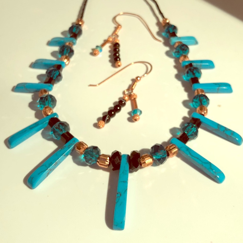 Swarovski Crystals in turquoise & 11 Piece Fan